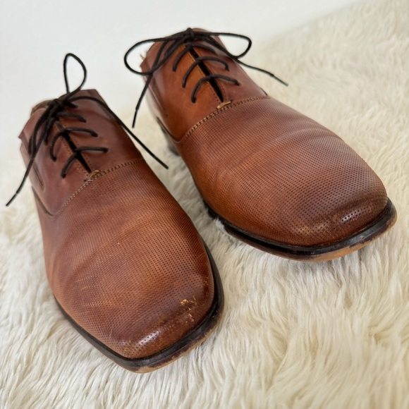 ALDO Men’s Brown Leather Dress Shoe - Picture 6 of 10